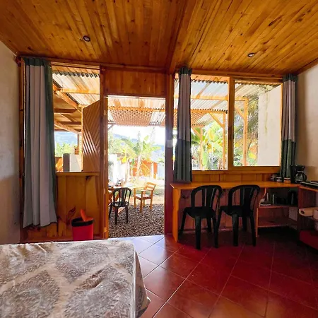 Cabanas Del Lago, Interior